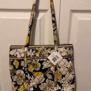 Vera Bradley Dogwood Holiday Tote with Tags